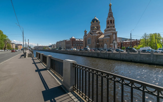 БелосНежность на набережной Обводного канала 108