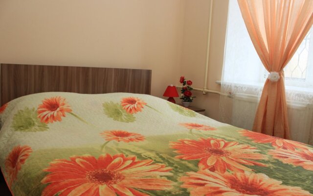 Advance-Trio Na Mokhovoy