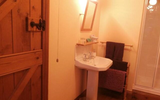 Riverside B & B