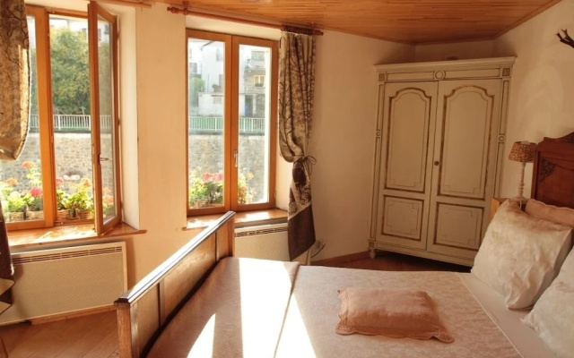 B&B Golden Lion