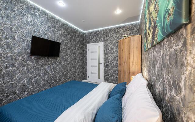 Пять Звёзд на улице Героя Яковлева 17