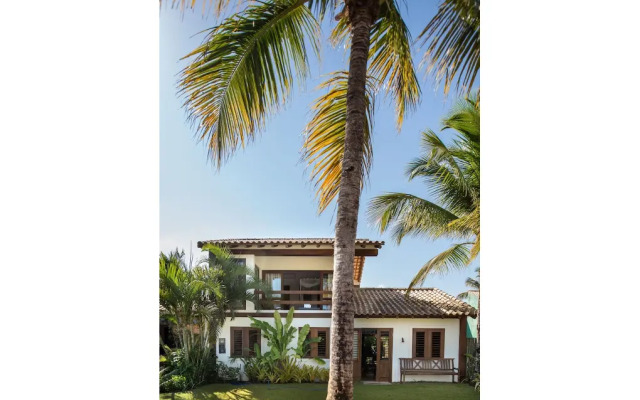 Vila do Outeiro em frente a praça da igreja