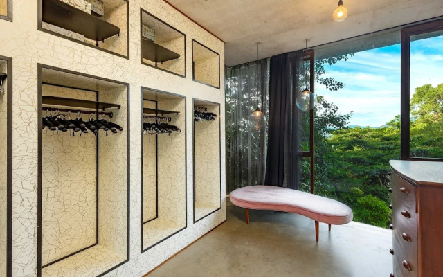 The Planchonella House - Eco Stay de Luxe