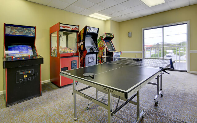 Coastal Palms Inn & Suites