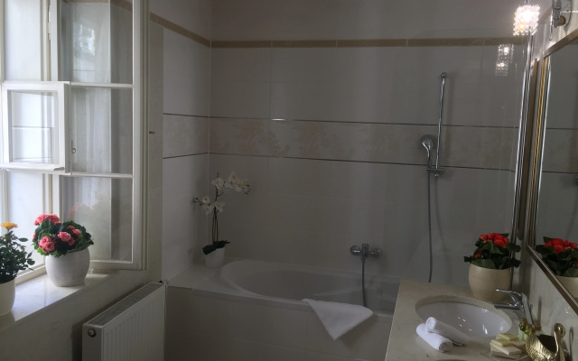 Appia Hotel Residences