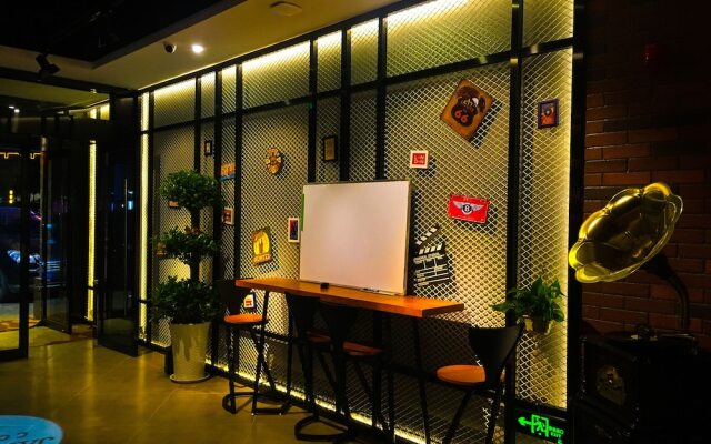 James Joyce Coffetel Xian Nanmen Ming City Wall Xiaonanmen
