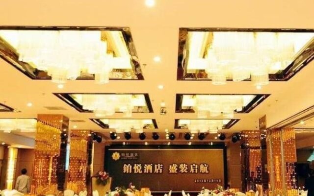 Bayside Plaza Hotel
