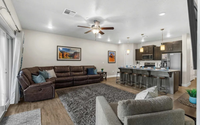 Walking on Sunshine Ground Level