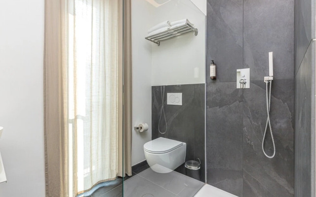 Icon H 504 Suite Micro-living