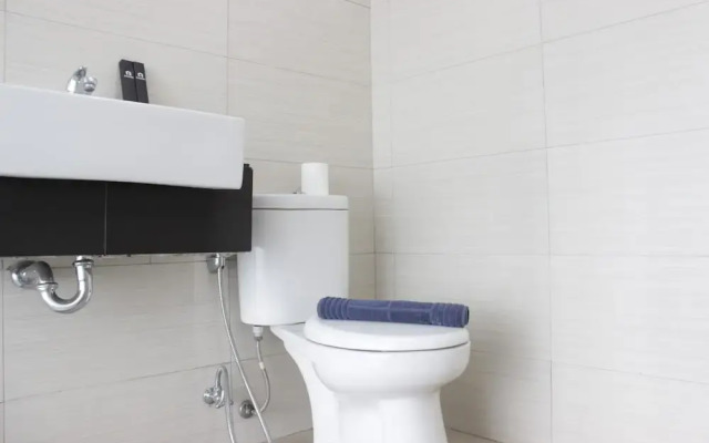 Homey 3BR Apartment at Gateway Pasteur near Exit Toll