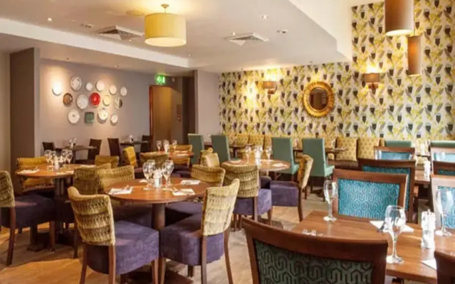 Premier Inn Swansea City Centre