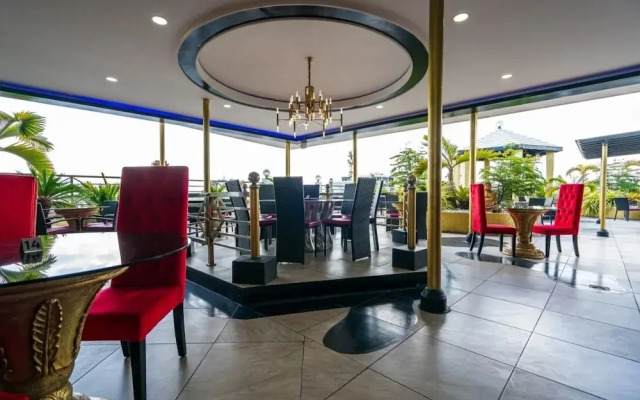 Kandi Suites 2BR with private Jacuzzi