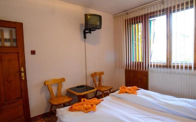Topuzovi Guest House