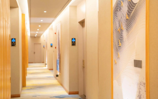 Neijiang Riverside Garden Hotel