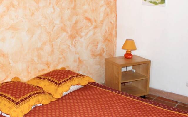 House With 3 Bedrooms in Saintes-maries-de-la-mer, With Furnished Terr