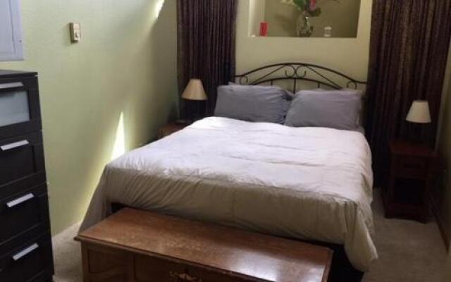 Waveseeker, Homes at White Salmon