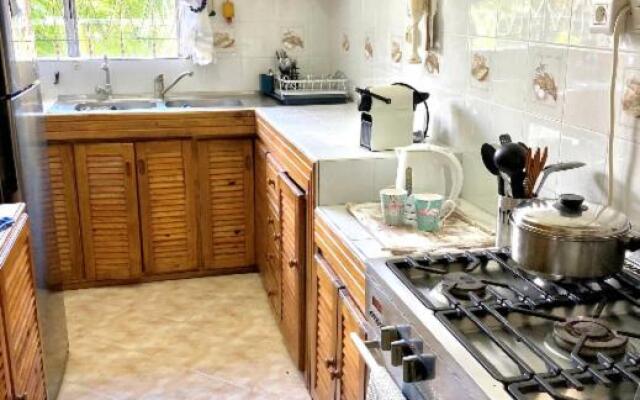Lovely 3 bedroom beach house on a sandy beach