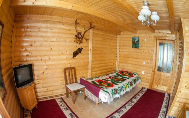 Gazdіvska Hata Guest House