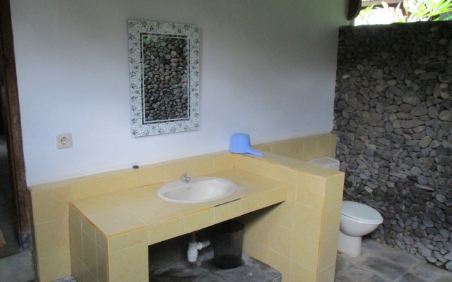 Le Jardin – Bathroom – Bunutan