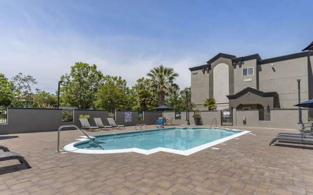 Best Western Plus Vineyard Inn