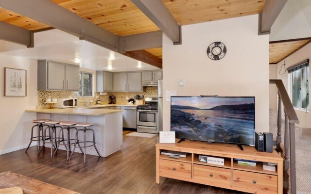 Pinewood Inn #2093 by Big Bear Vacations