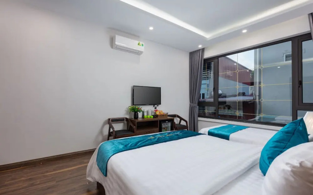 Airport Classic Hotel & Travel