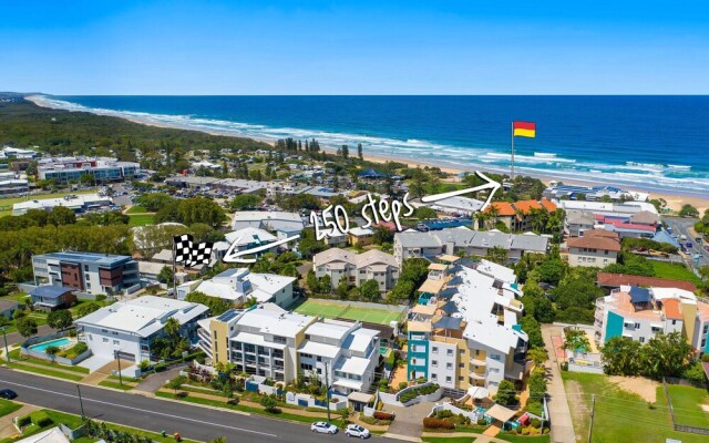 2BR Coolum Beach Escape