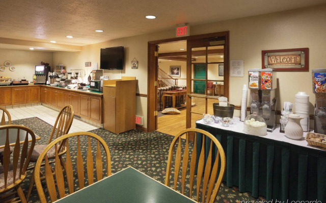 Country Inn & Suites by Radisson, West Valley City, UT