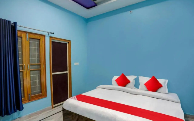 OYO Flagship 702327 D.S. Guest House