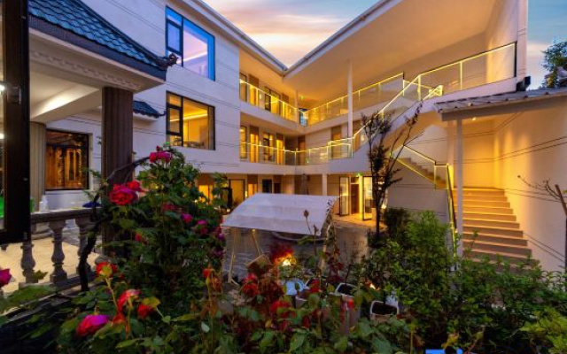 Yunji Oxygen Supply Homestay (Shangri La Dukezong Ancient City Branch)