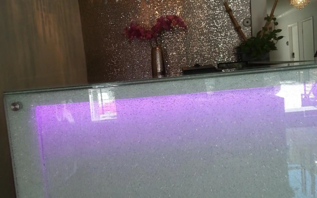 Hollywood VIP Hotel