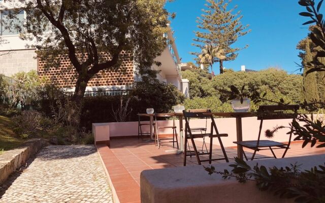 Soul Lab Residency Estoril - Hostel