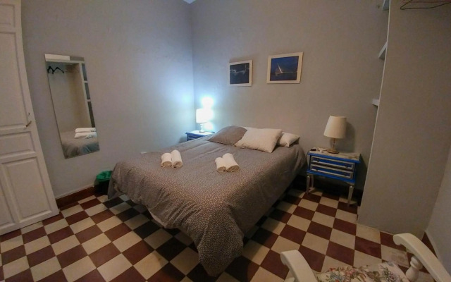 Apartamento Plaza de Doña Elvira 8