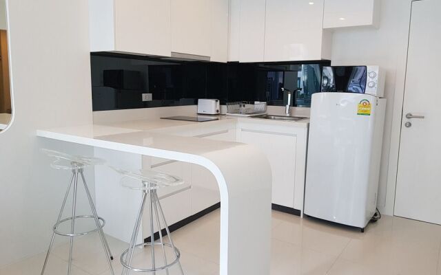 City Center Residence 1BR Pool View A306