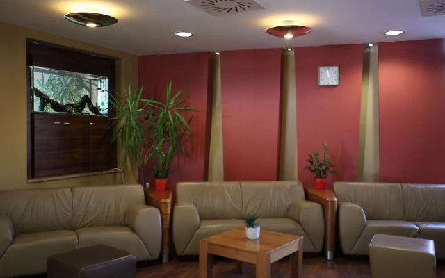 Famulus Hotel