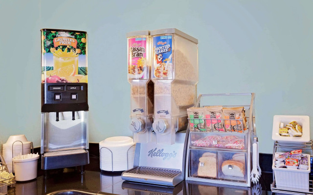 Super 8 By Wyndham Carlisle-South