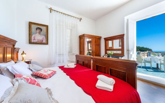 Villa Adriatica - 4 bedroom vacation house