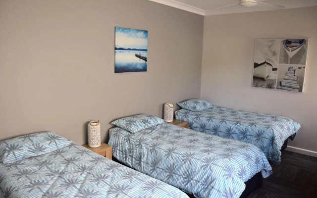 Astor Apartment 2 – Guest Rooms – South West Rocks