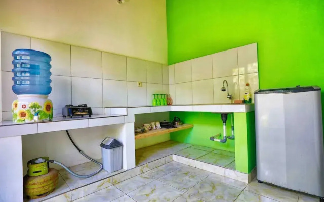 Kirana Homestay - Leaf Bungalow