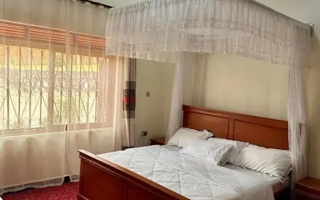 Makanga Hill Suites