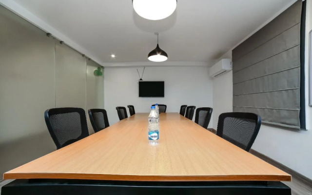 OYO Townhouse 068 Sohna Road 2