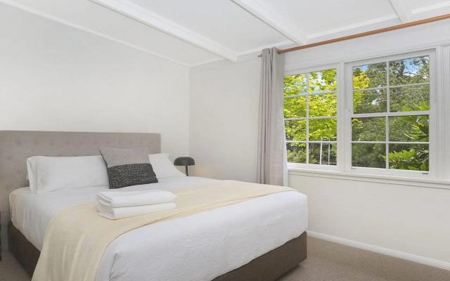 Que Sera - carefree stay near Gibraltar Resort