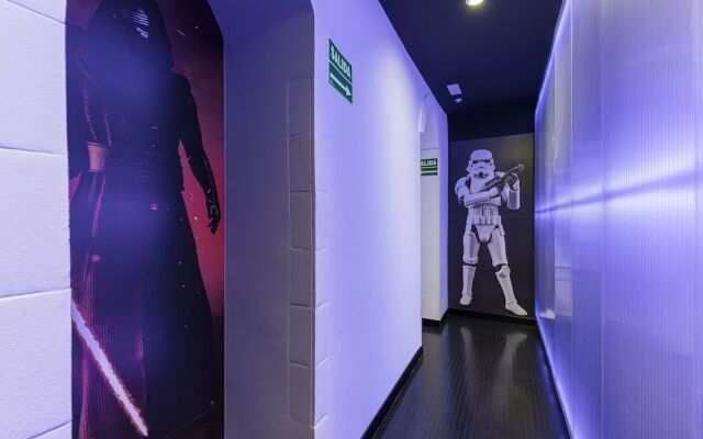 Art Seven Hostel Capsules