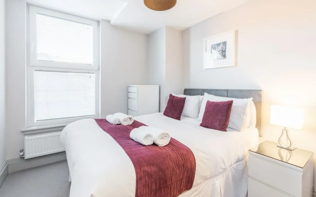 Roomspace Apartments -The Quadrant