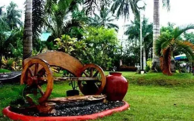 Fernandez Beach and Garden Resort