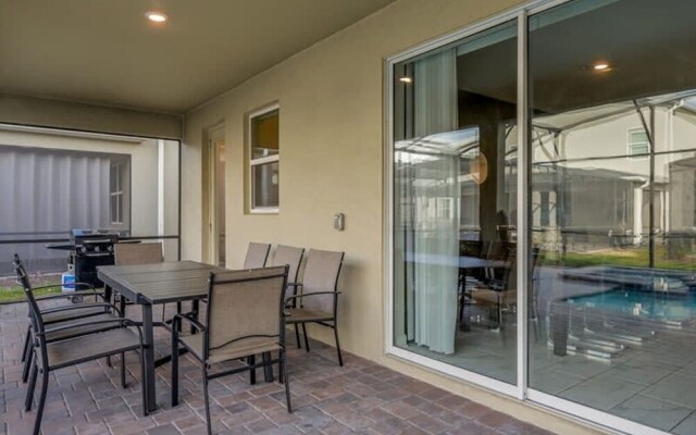 Charming Home Ideal Location Spacious Game Room