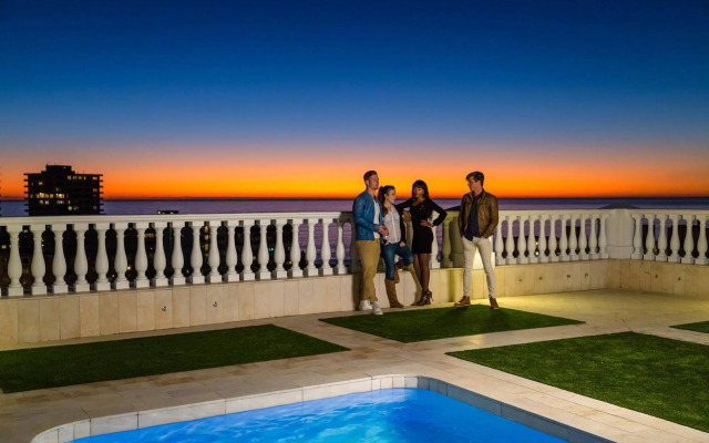 Versailles Luxury Apartments and Suites