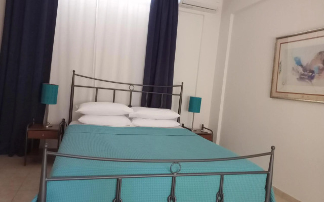 Tholos Bay Suites