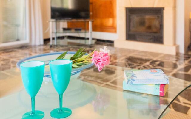 Villa West Casa Taake