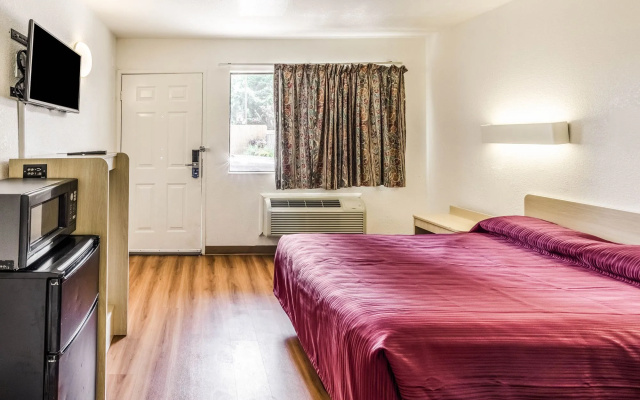 Rodeway Inn Winston Salem Route 52